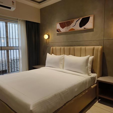 Olive Hotel Le Opera By Embassy Group Bangalore Bagian luar foto
