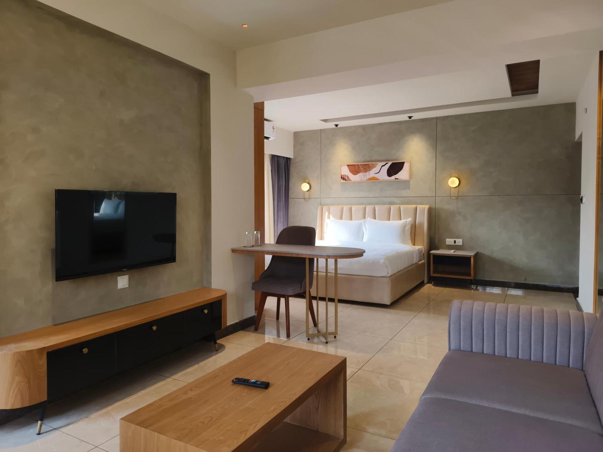 Olive Hotel Le Opera By Embassy Group Bangalore Bagian luar foto